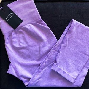BRAND NEW NVGTN LEGGINGS!